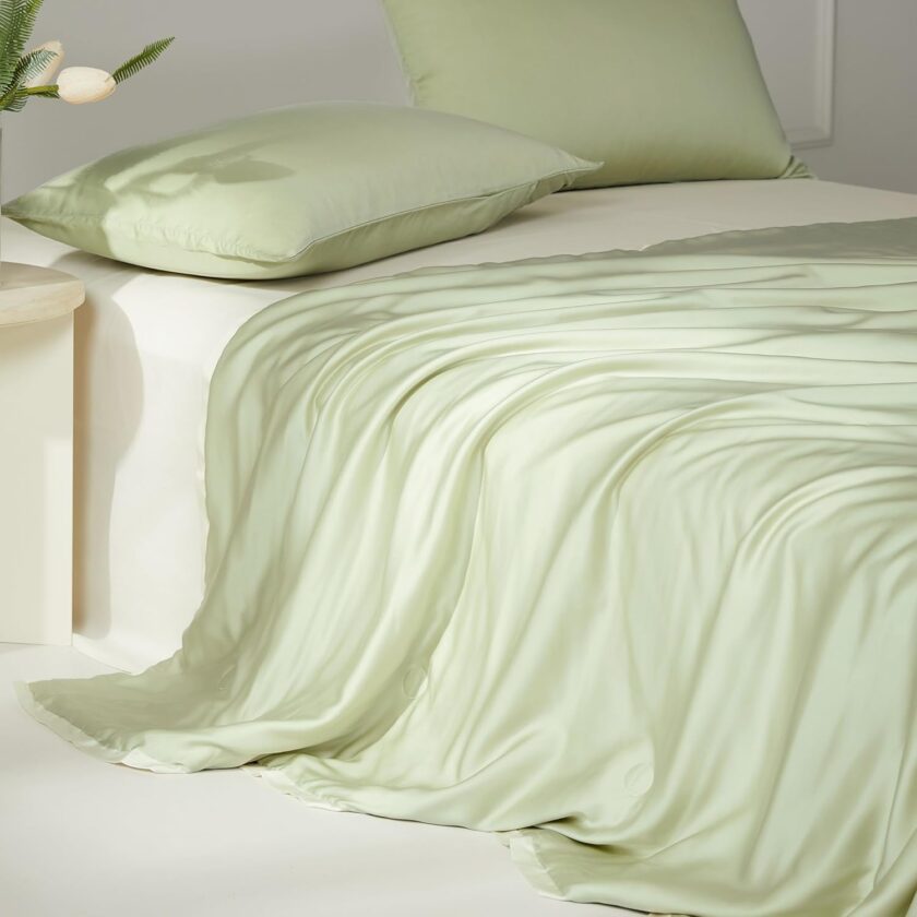Eucalyptus Cooling Comforter Breathable Tencel Lyocell Fiber Quilt Twin Cooling Blanket for Hot Sleeper Machine Washable Lightweight Duvet for Summer
